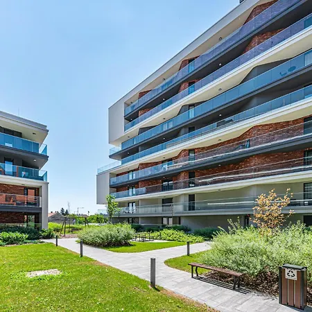 Zenit Sunrise Oasis With Terrace & Garage Parking * Budapesta