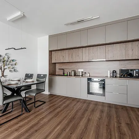 Zenit Sunrise Oasis -garage, Balcony & Smart Tv *