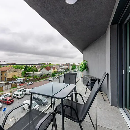 Zenit Sunrise Oasis -garage, Balcony & Smart Tv * Budapest