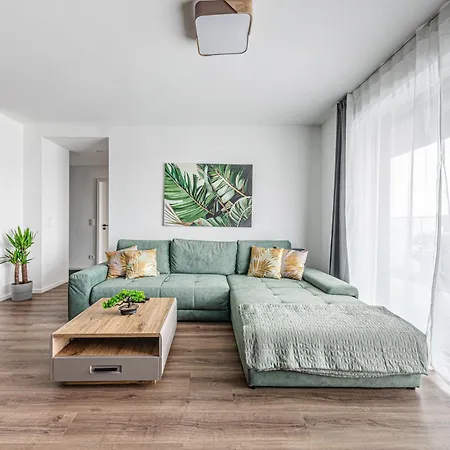 Zenit Sunrise Oasis -garage, Balcony & Smart Tv Budapest