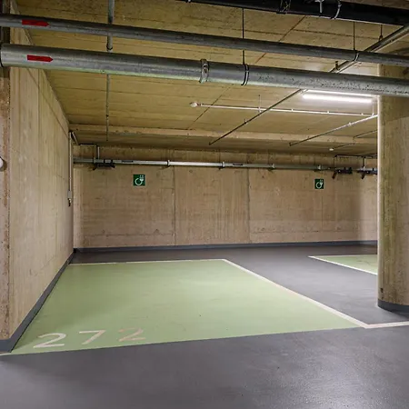 Lägenhet Zenit Sunrise Oasis -garage, Balcony & Smart Tv