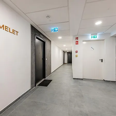 Zenit Sunrise Oasis -garage, Balcony & Smart Tv Lägenhet Budapest