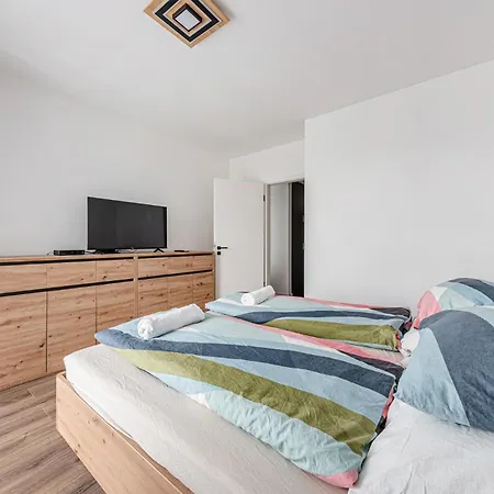 Lägenhet Zenit Sunrise Oasis -garage, Balcony & Smart Tv Budapest