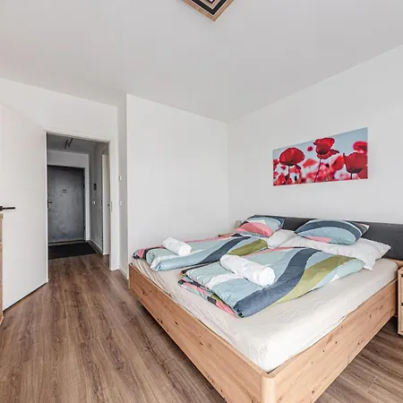 Zenit Sunrise Oasis -garage, Balcony & Smart Tv *