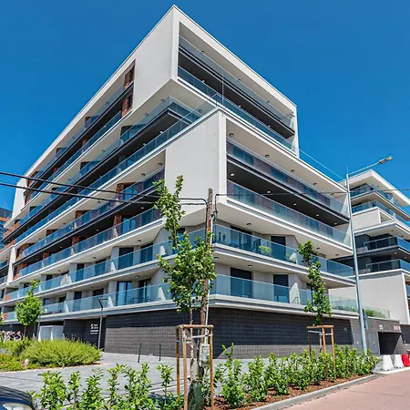 Zenit Sunrise Oasis With Terrace & Garage Parking شقة