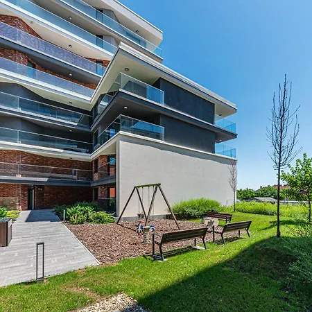 Lägenhet Zenit Sunrise Oasis -garage, Balcony & Smart Tv Budapest