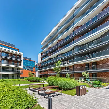 Lägenhet Zenit Sunrise Oasis -garage, Balcony & Smart Tv