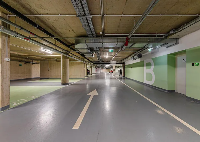 Zenit Sunrise Oasis -garage, Balcony&smart Tv