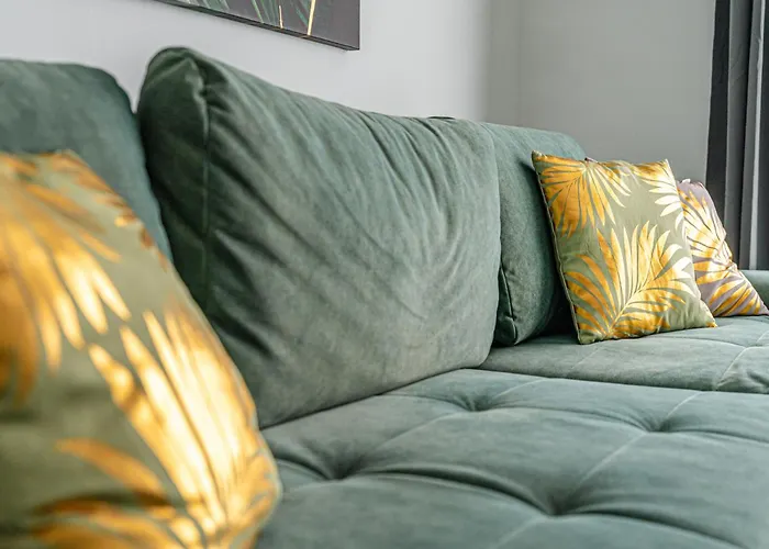 Zenit Sunrise Oasis -garage, Balcony&smart Tv Apartment Budapest