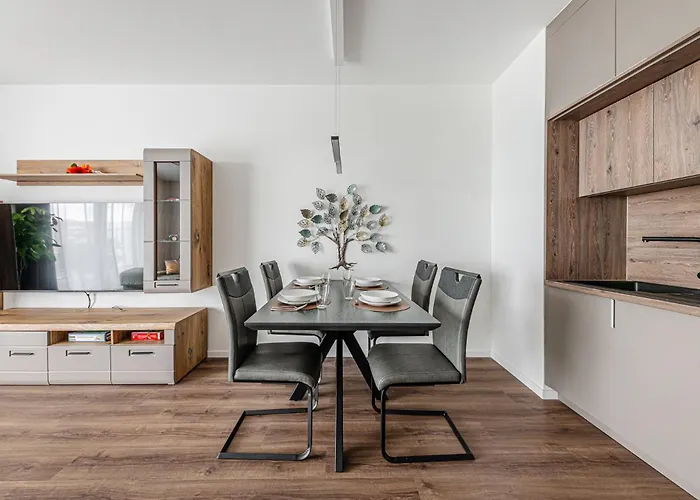 Apartment Zenit Sunrise Oasis -garage, Balcony&smart Tv *