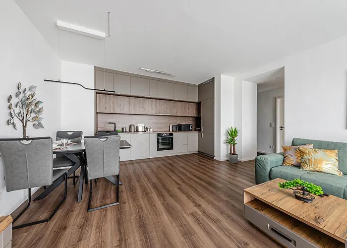 Zenit Sunrise Oasis -garage, Balcony&smart Tv