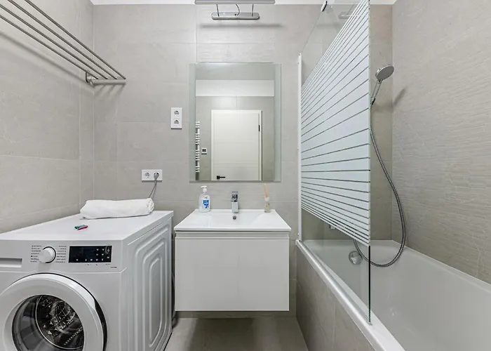 Zenit Sunrise Oasis -garage, Balcony&smart Tv *