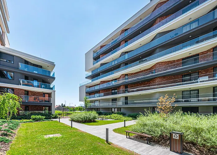 Zenit Sunrise Oasis -garage, Balcony & Smart Tv * 布达佩斯