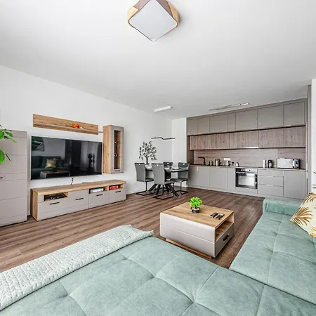 Zenit Sunrise Oasis -garage, Balcony & Smart Tv Apartament Budapeszt