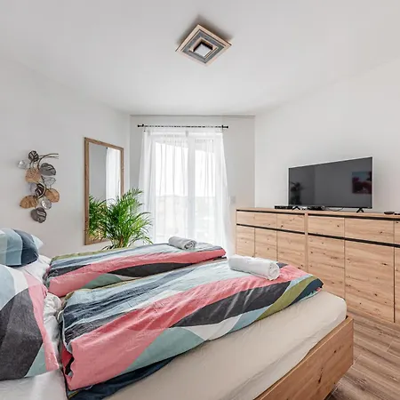 Zenit Sunrise Oasis -garage, Balcony & Smart Tv * Budapeszt