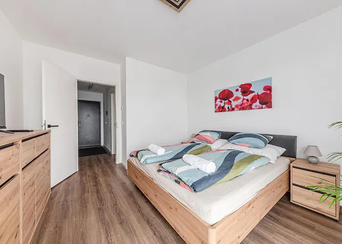 Zenit Sunrise Oasis -garage, Balcony & Smart Tv *
